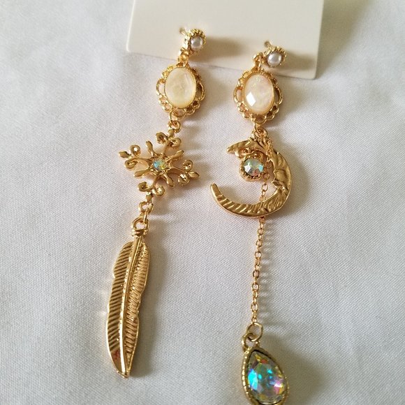 Betsey Johnson Moon-&-Feather Dangle Earrings - NWT - Picture 2 of 2